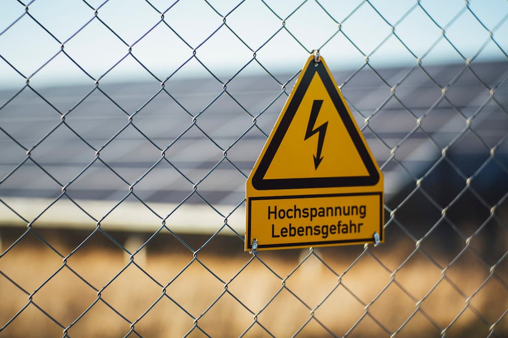 Best Industrial Warning Signs Feature Image