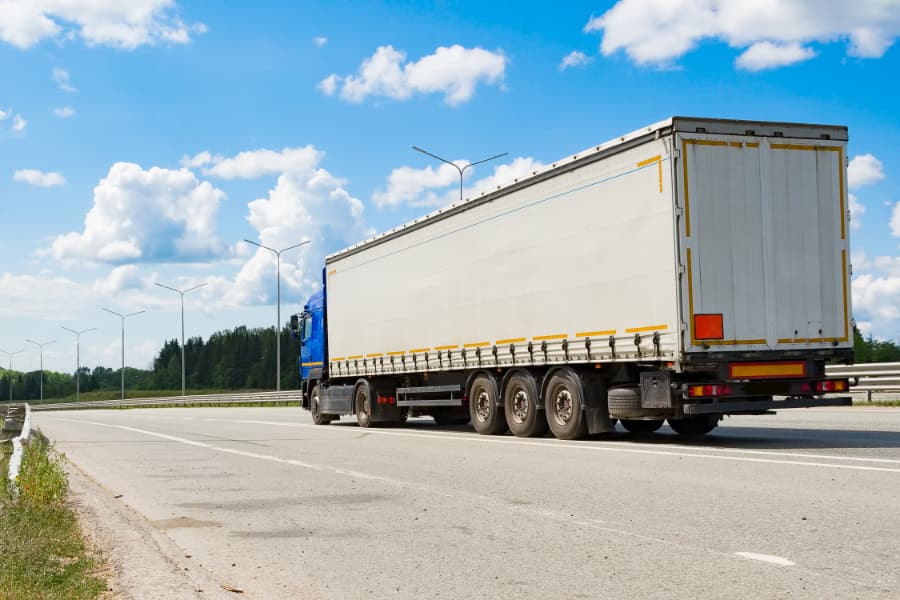Heavy Duty & Commercial Vehicle Equipment Feature Image