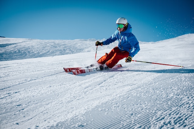 Skiing Feature Image