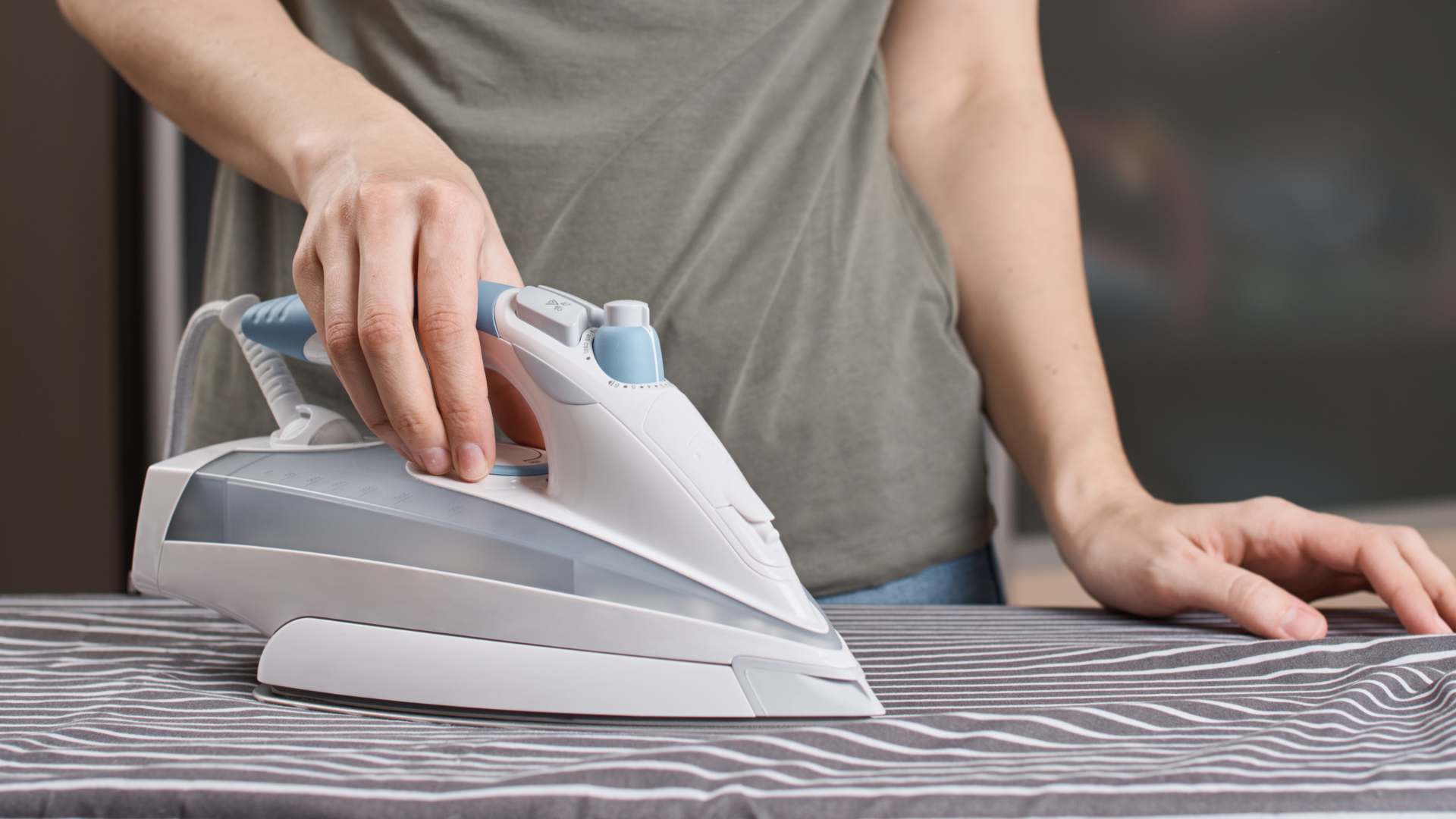 Planchas, centros de planchado y accesorios Cover