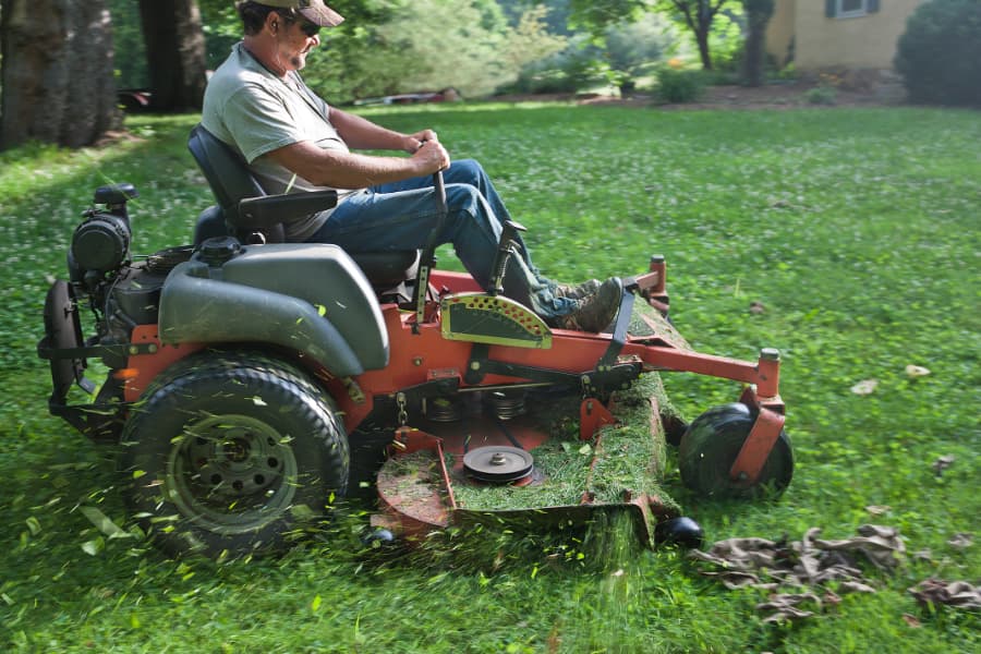 Tondeuses et outillage de jardin motorisé Feature Image