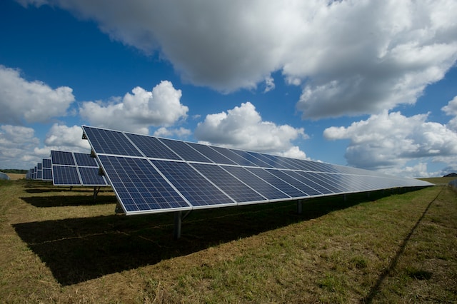 Energía solar y eólica Feature Image