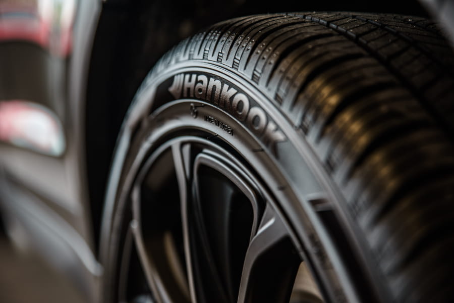 Automotive Tyres & Rims Feature Image