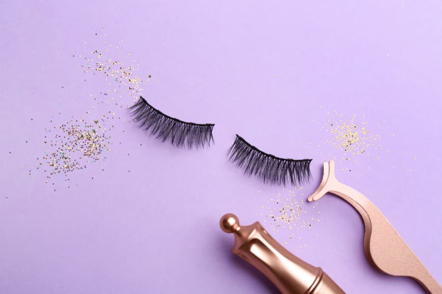 Best Magnetic Eyelashes Feature Image