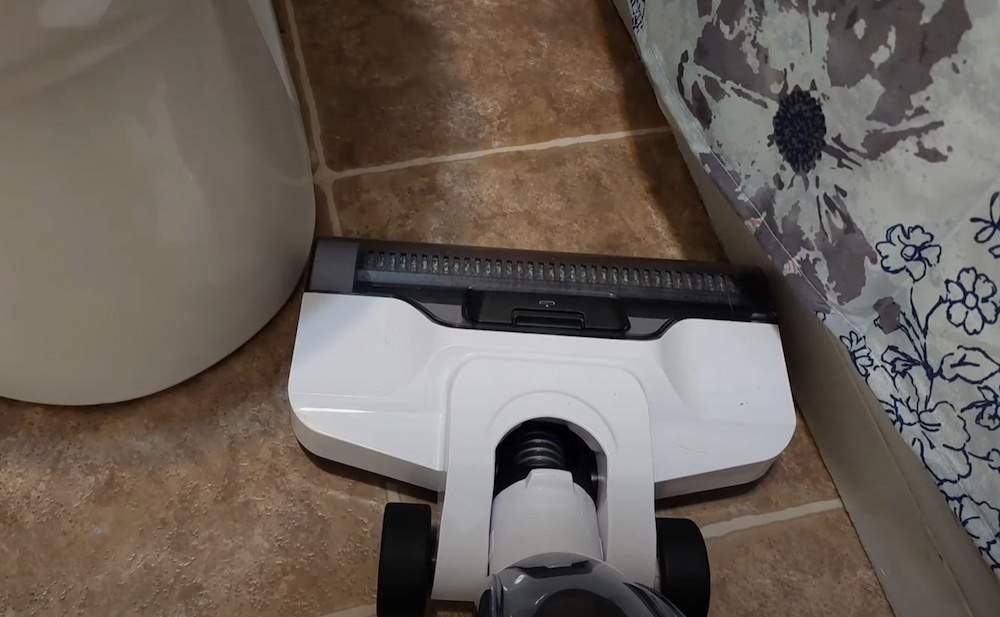 Tineco iFloor2 Complete Cordless Wet Dry Vacuum in bedroom
